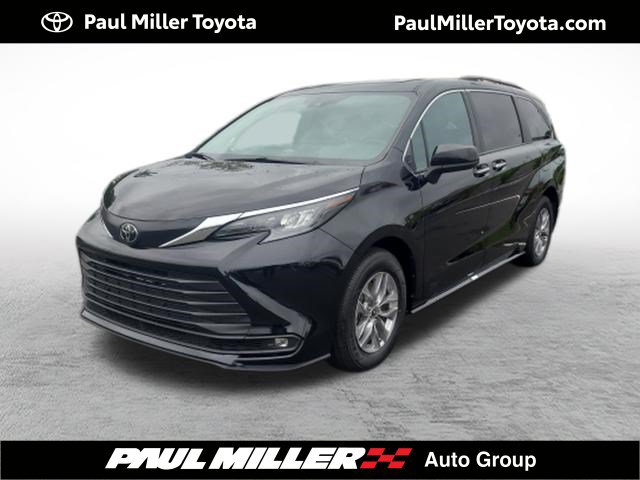 Certified 2026 Toyota Sienna XLE FWD 360° Tour