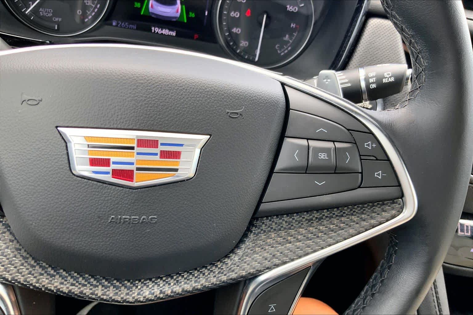 Used 2024 Cadillac XT5 Sportv w/ Technology Package AWD/4WD image 25