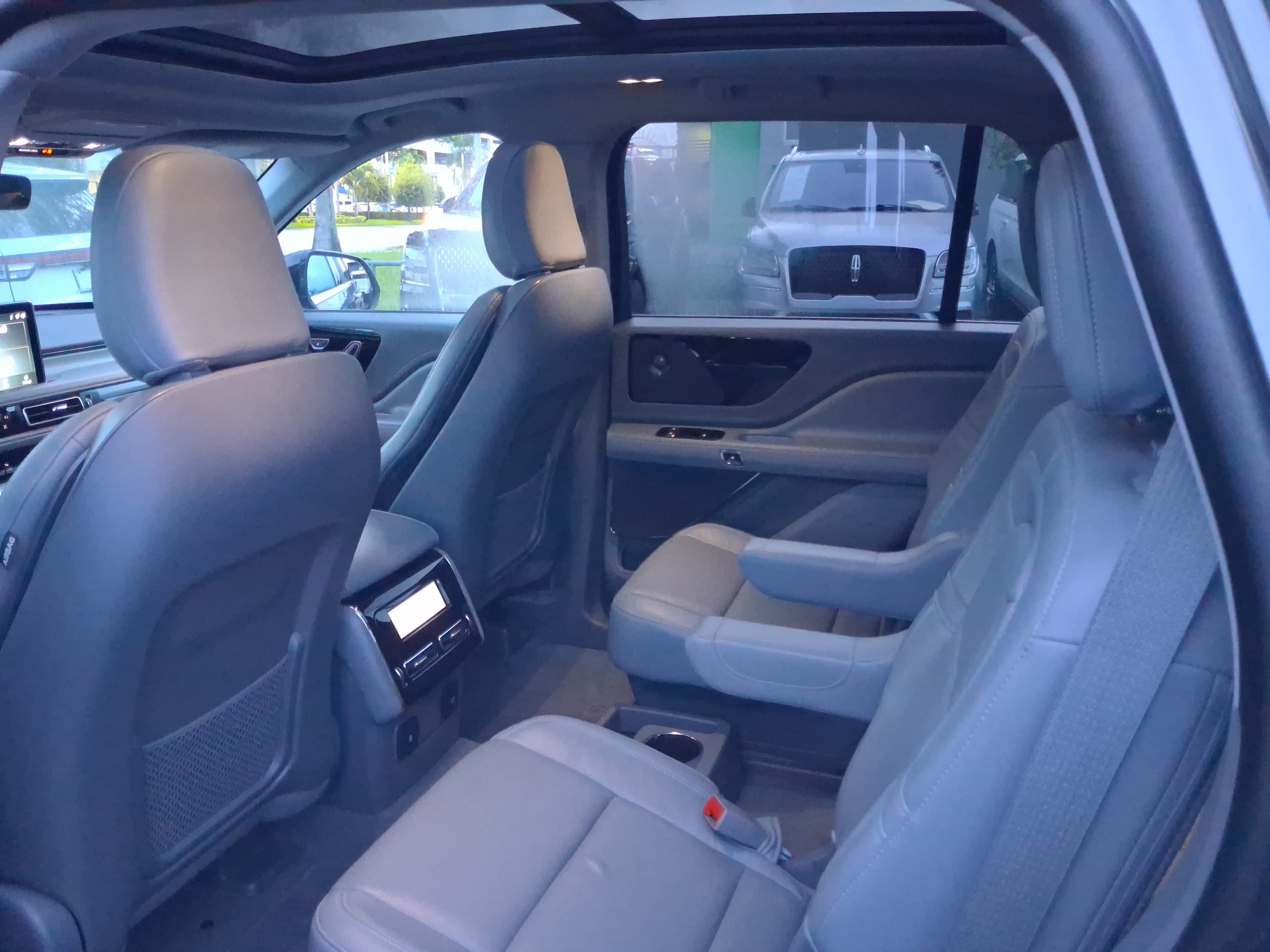 Used 2021 Lincoln Aviator Reserve RWD image 5