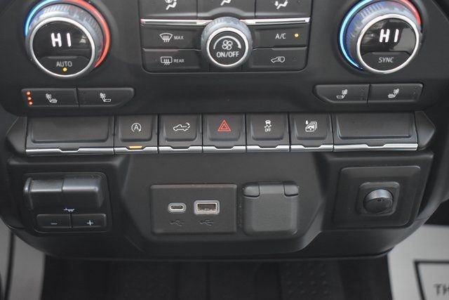 Used 2021 Chevrolet Silverado 1500 LT image 29