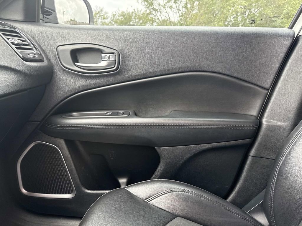 Used 2018 Jeep Compass Altitude w/ Popular Equipment Group image 29