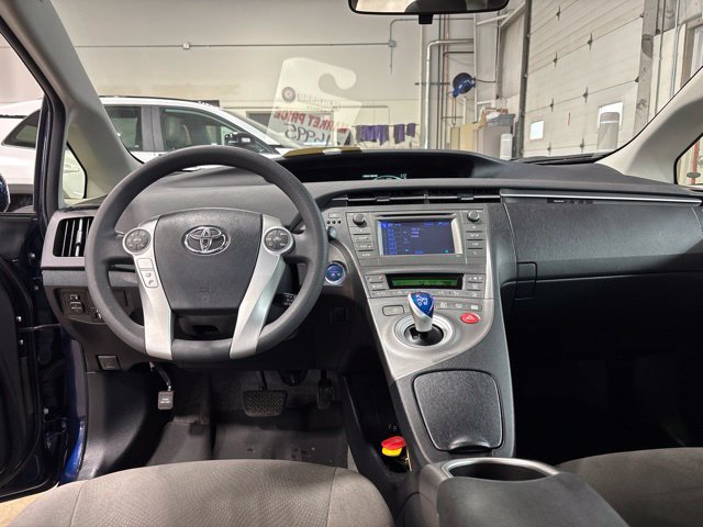 Used 2015 Toyota Prius Two FWD image 16