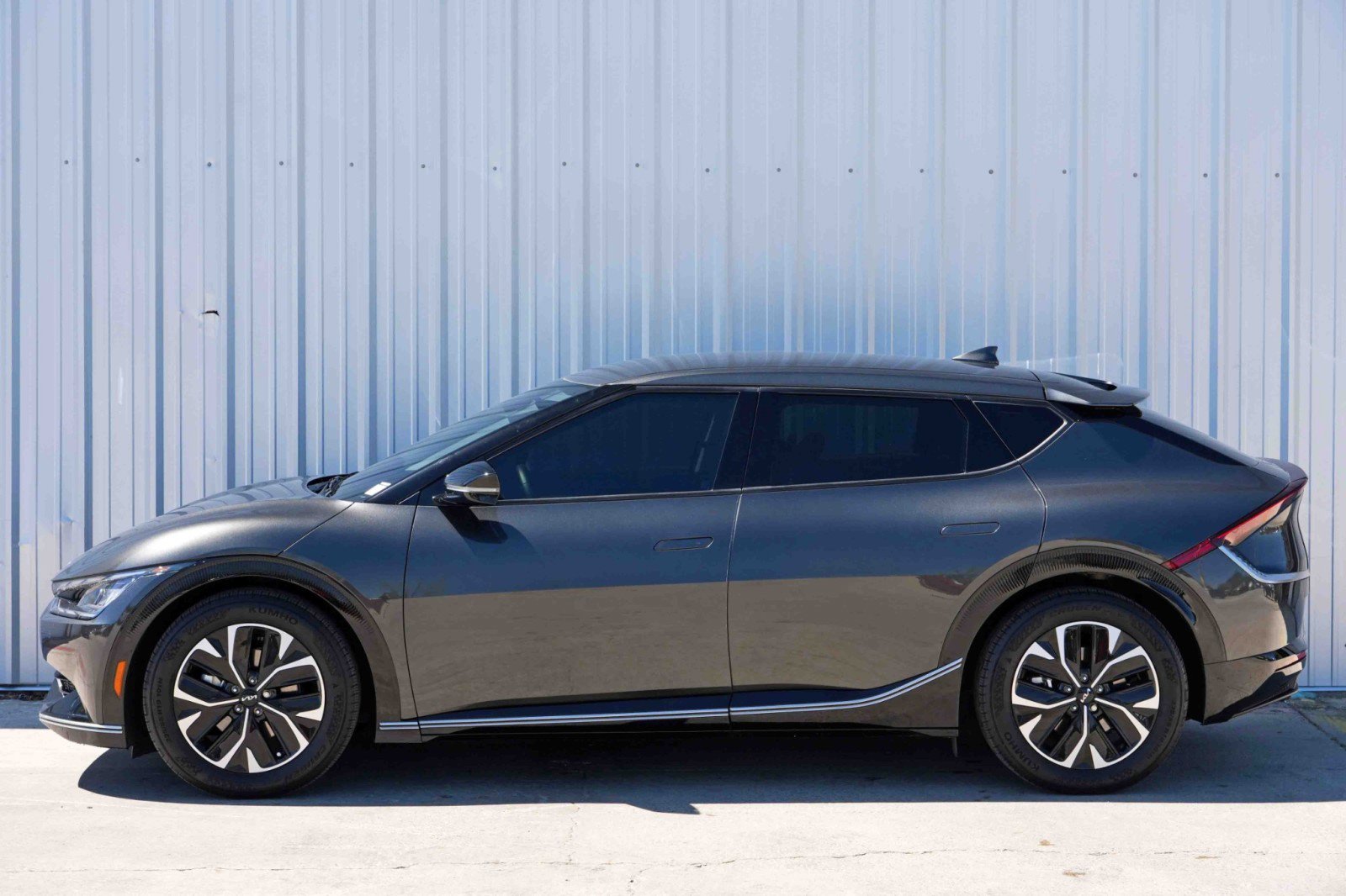 Used 2023 Kia EV6 Wind image 45