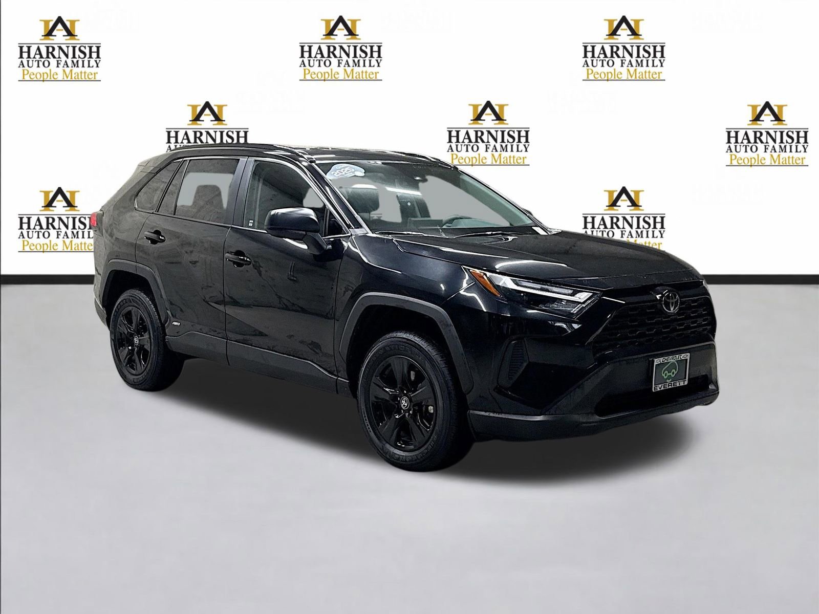 Used 2025 Toyota RAV4 LE AWD/4WD image 3