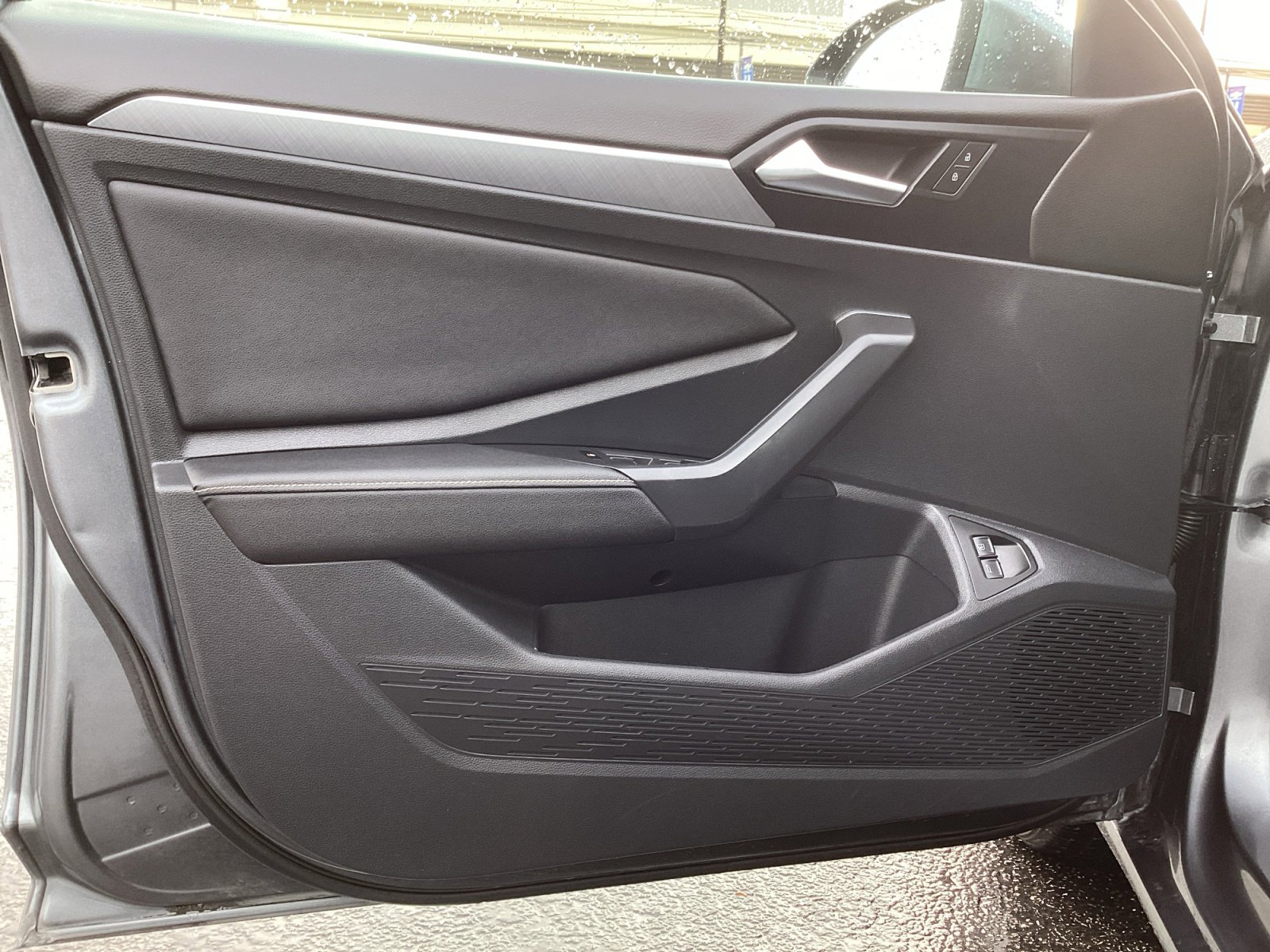 Used 2024 Volkswagen Jetta SE image 30