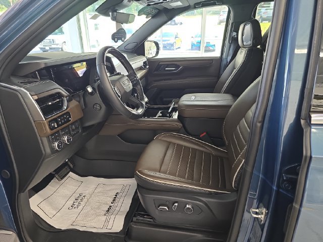 Certified 2025 GMC Yukon Denali Ultimate AWD/4WD image 14