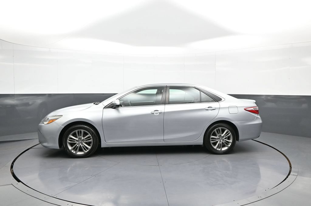 Certified 2017 Toyota Camry SE FWD image 9