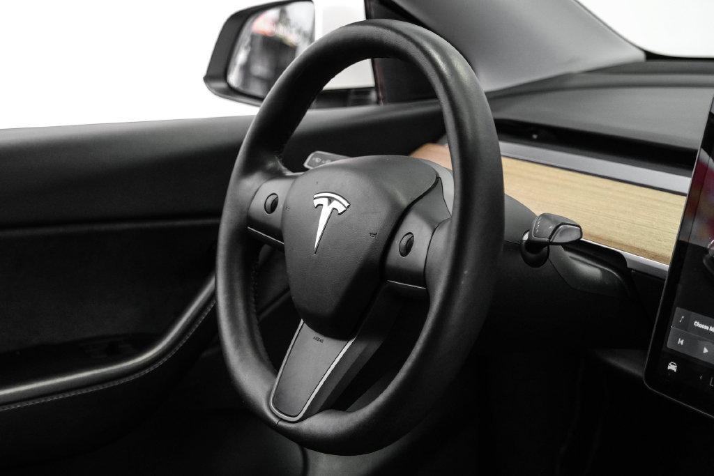 Used 2021 Tesla Model Y Long Range AWD/4WD image 15