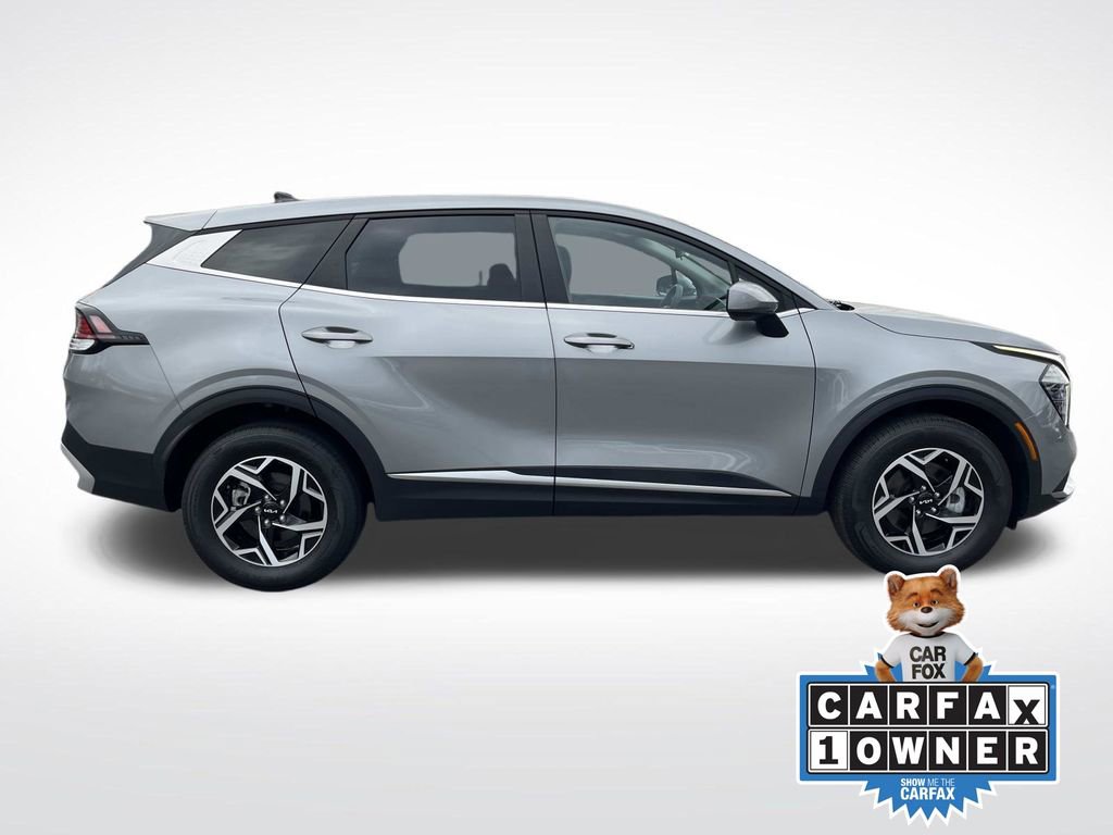 Used 2024 Kia Sportage LX image 2