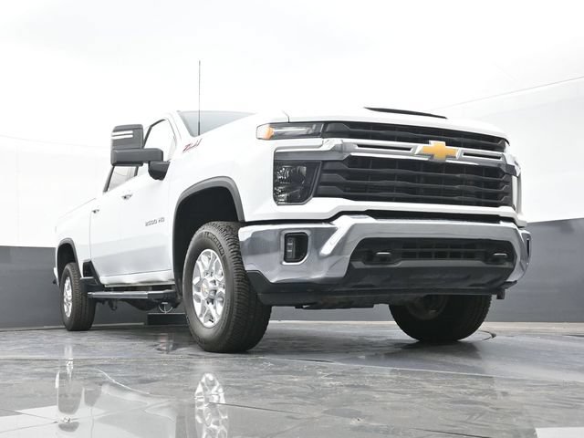Used 2024 Chevrolet Silverado 2500 LT AWD/4WD image 55