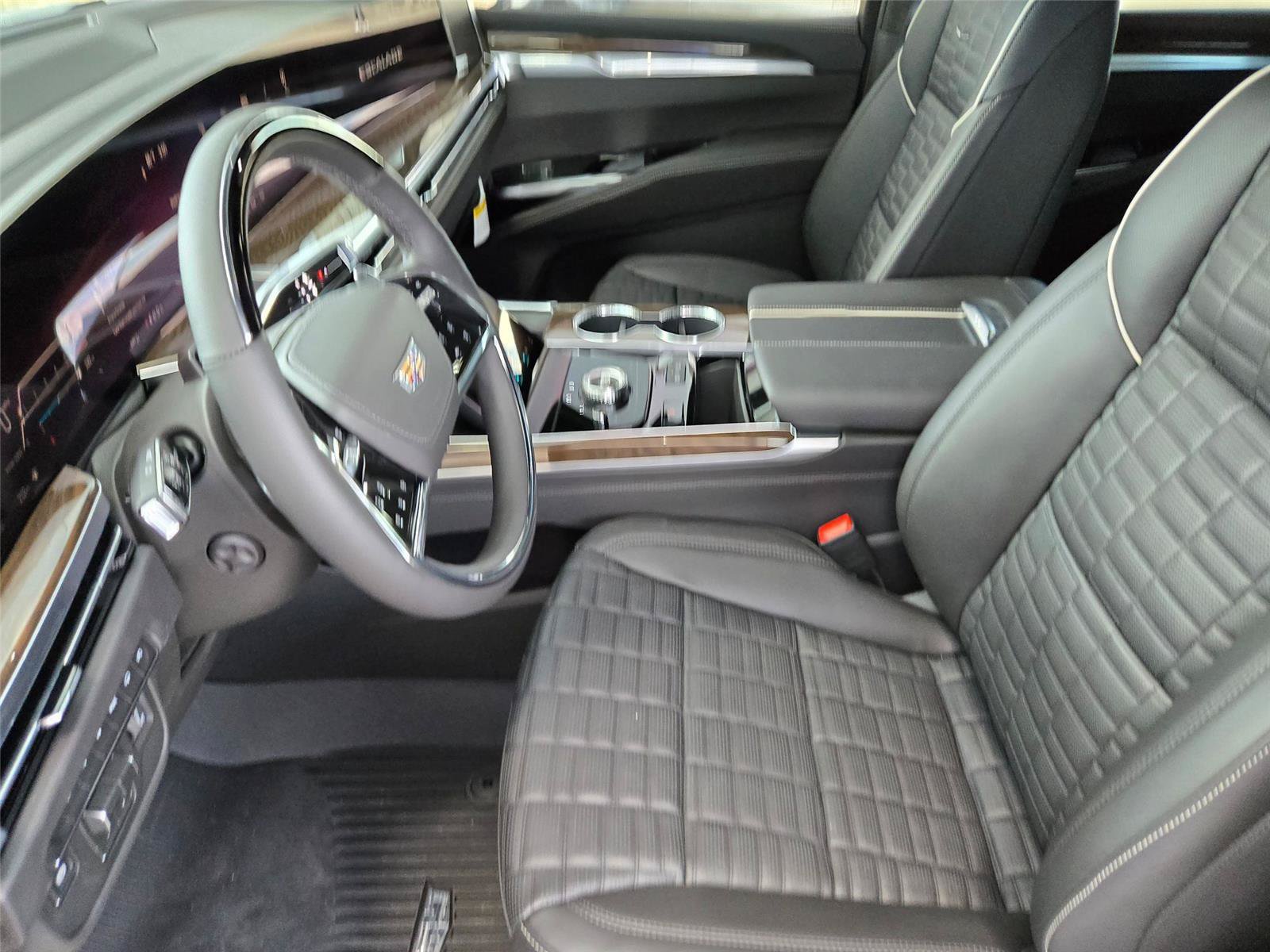 New 2026 Cadillac Escalade Platinum Sport w/ LPO, ONYX Package AWD/4WD image 11