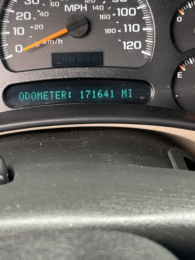 Used 2005 Chevrolet Avalanche Z71 w/ Sun And Sound Package AWD/4WD image 8