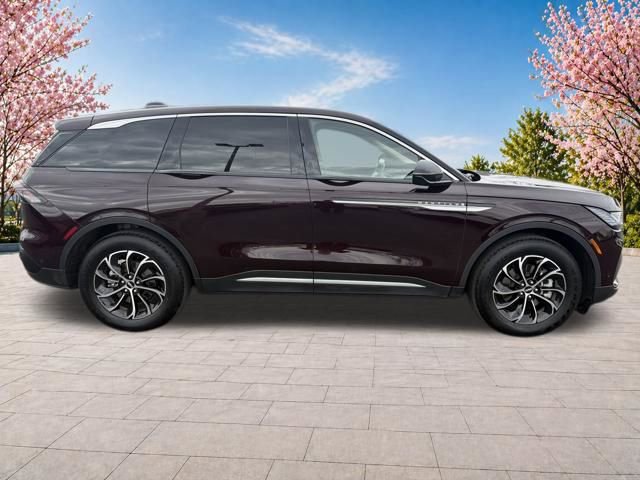 Certified 2024 Lincoln Nautilus Premier AWD/4WD image 9