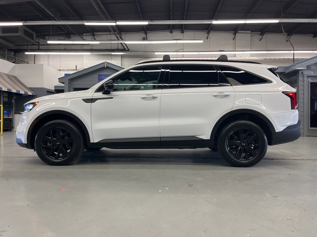 Used 2021 Kia Sorento S w/ Panoramic Sunroof Package image 4