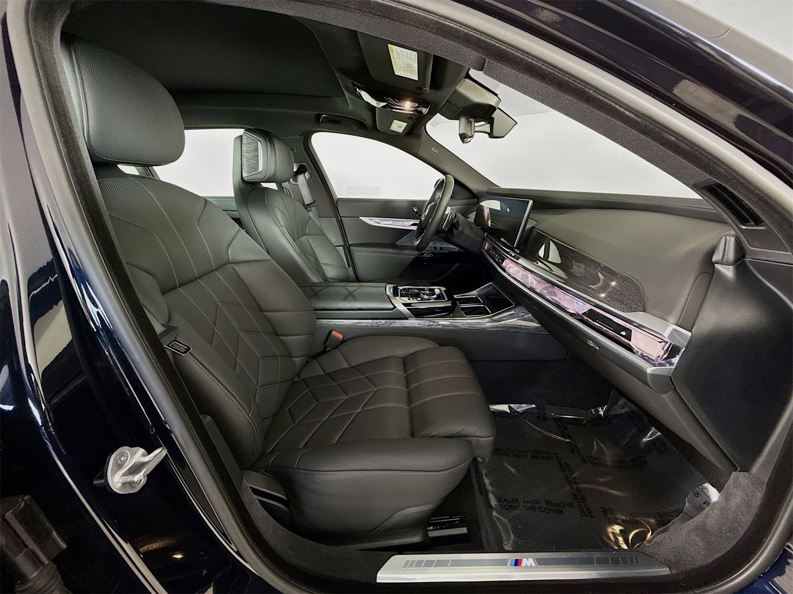 Certified 2023 BMW 760i xDrive w/ Executive Package image 30