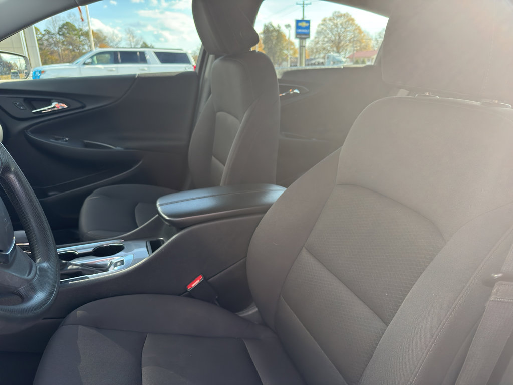 Used 2024 Chevrolet Malibu LT image 8