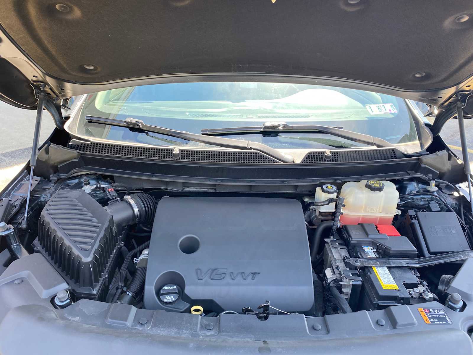 Used 2018 Buick Enclave Essence AWD/4WD image 6