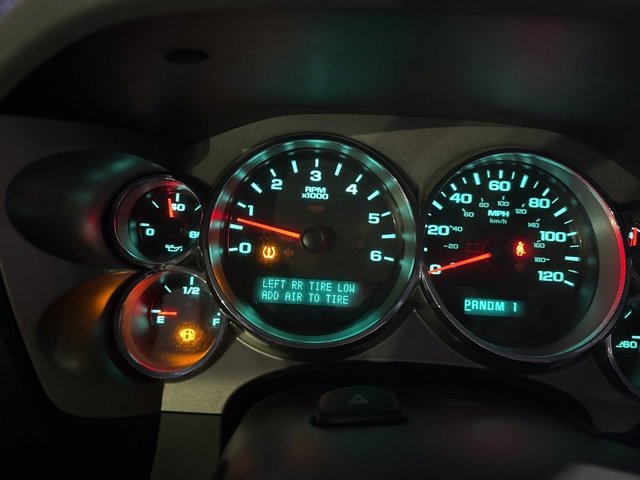 Used 2014 Chevrolet Silverado 2500 LT w/ Interior Plus Package image 12