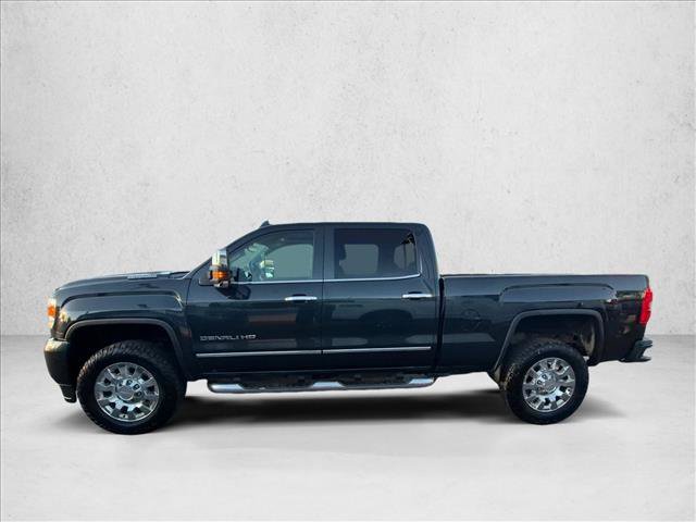 Used 2019 GMC Sierra 2500 Denali w/ Duramax Plus Package AWD/4WD image 8