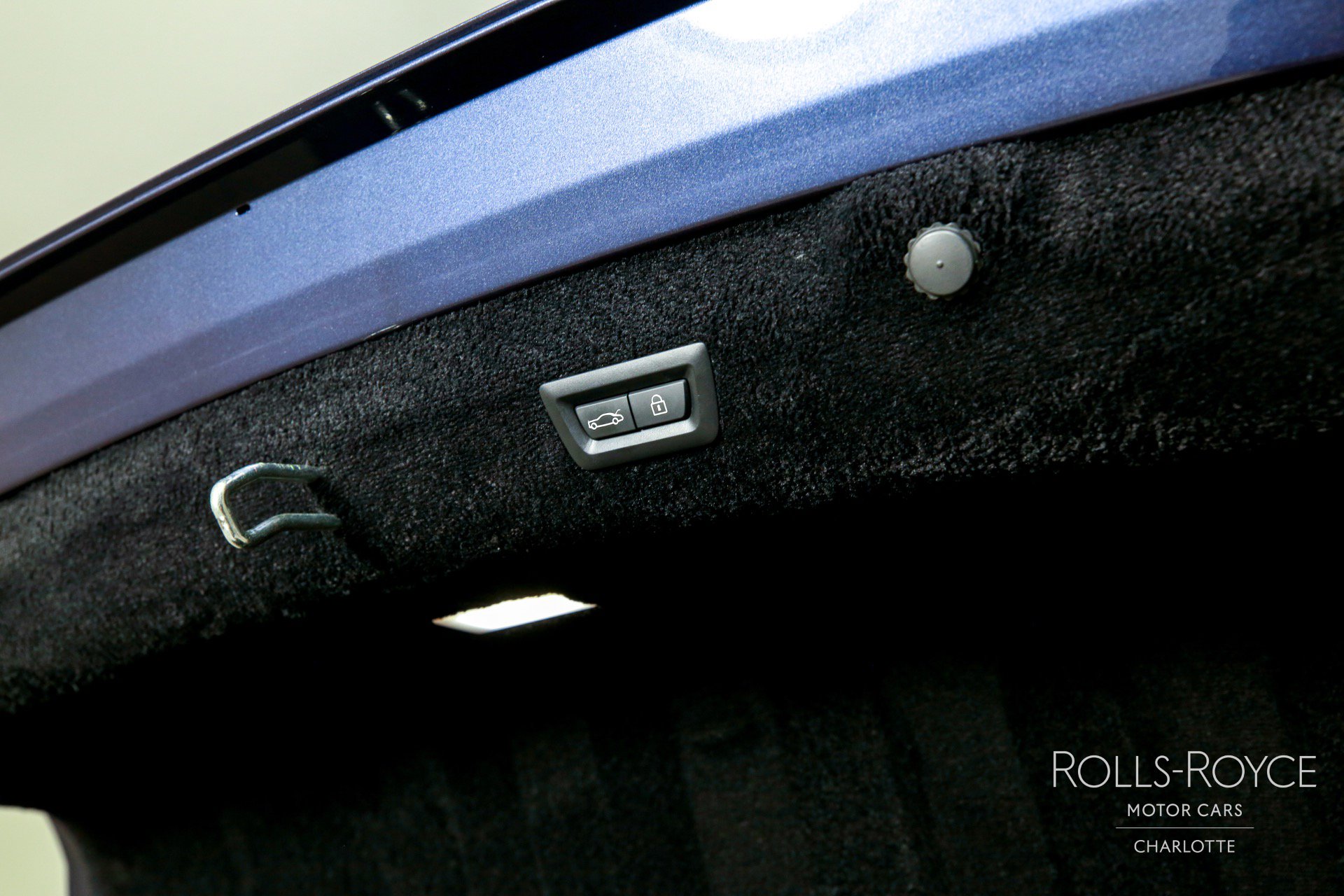 Used 2019 Rolls-Royce Phantom Sedan image 27