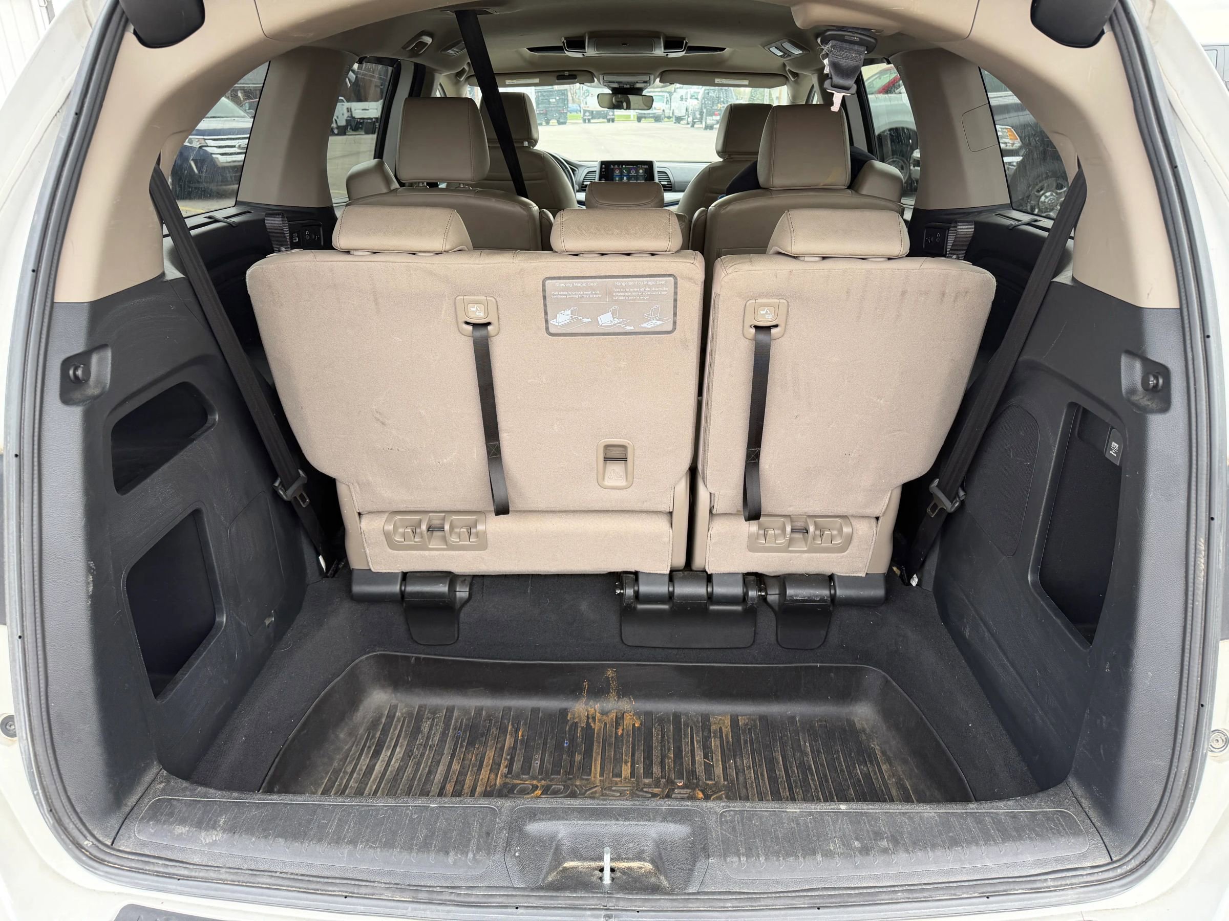 Used 2023 Honda Odyssey Touring image 4