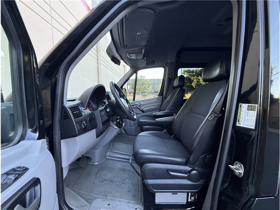 Used 2014 Mercedes-Benz Sprinter 2500 image 8