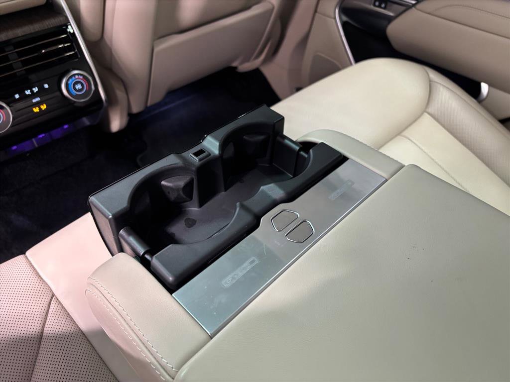 Used 2023 Land Rover Range Rover SE image 26