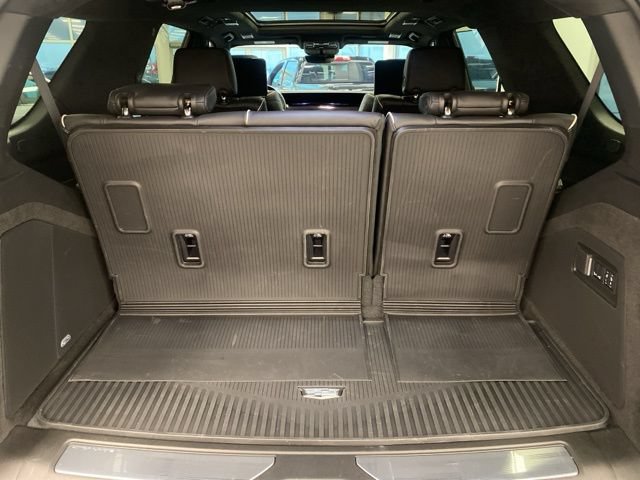 Used 2025 Cadillac Escalade V w/ LPO, ONYX Package AWD/4WD image 4