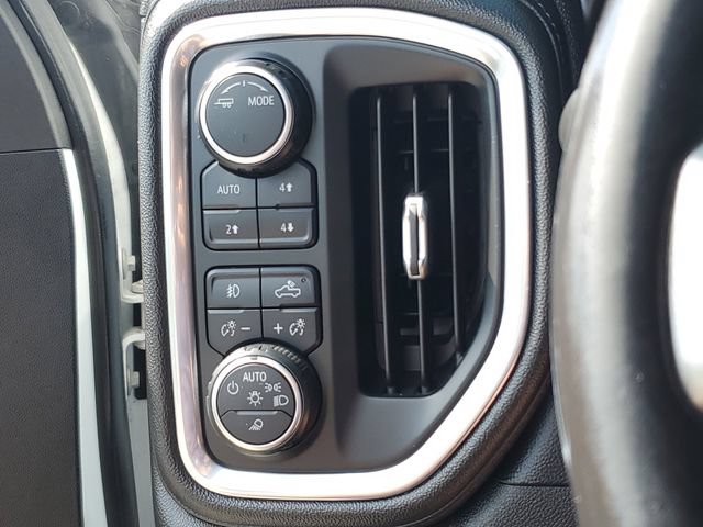 Used 2020 Chevrolet Silverado 1500 LTZ w/ LTZ Convenience Package AWD/4WD image 22