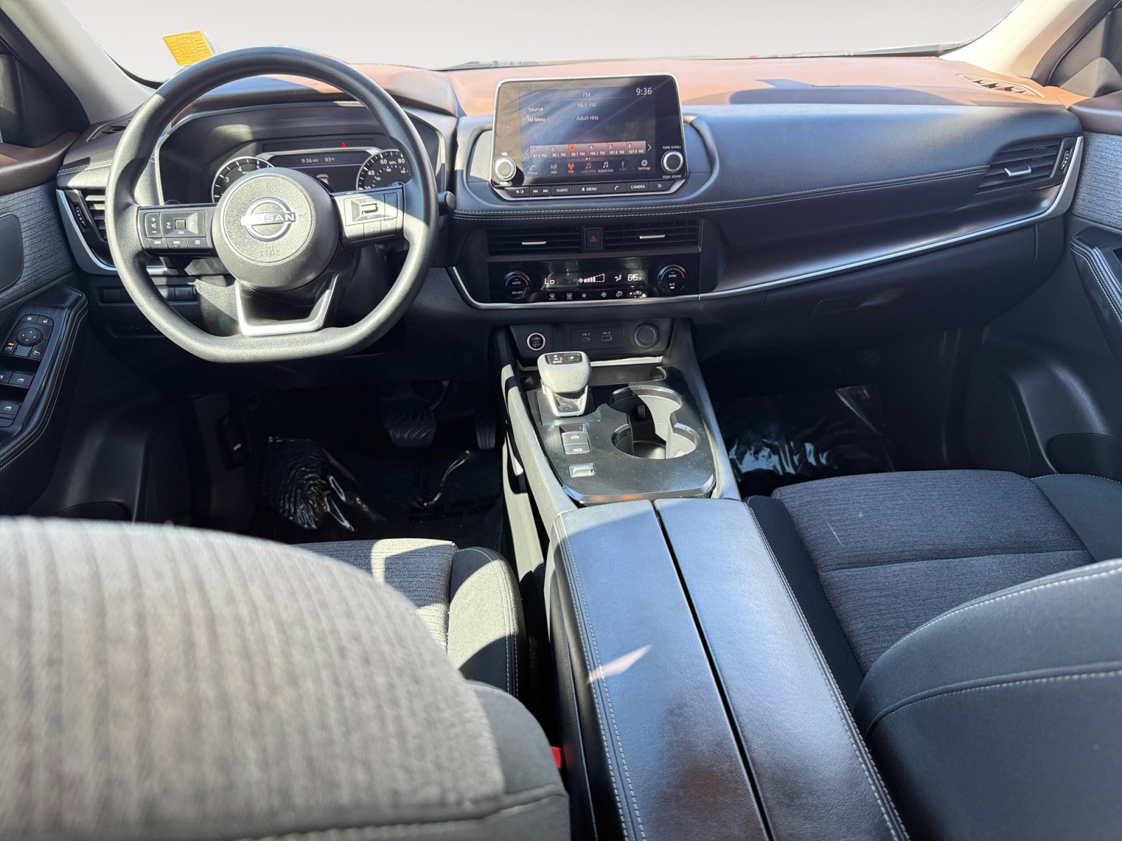 Used 2023 Nissan Rogue SV FWD image 15
