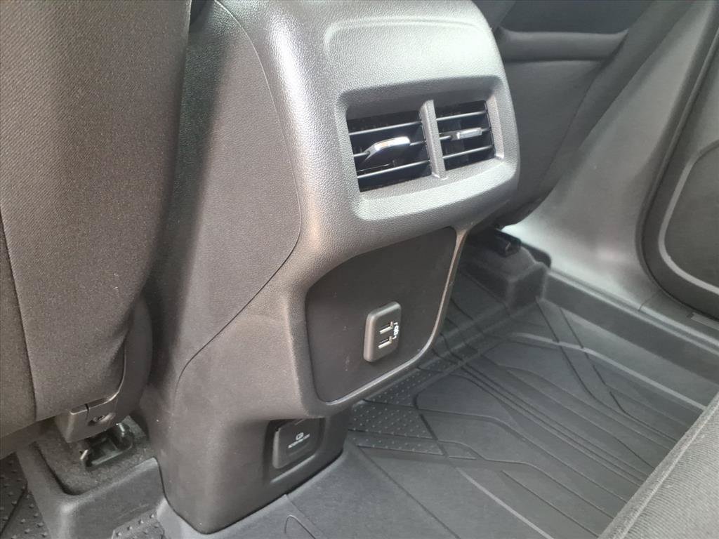 Used 2023 Chevrolet Equinox LT AWD/4WD image 16