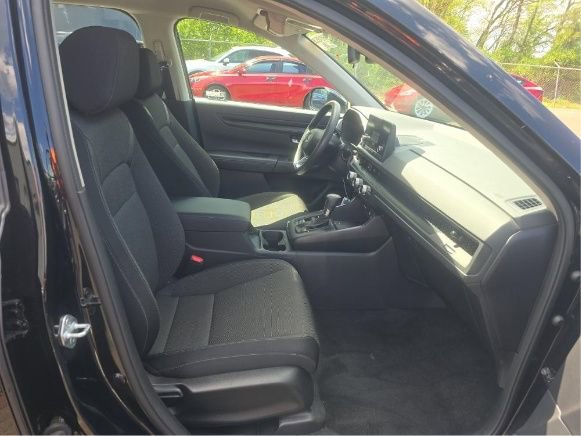 Used 2023 Honda CR-V LX image 5