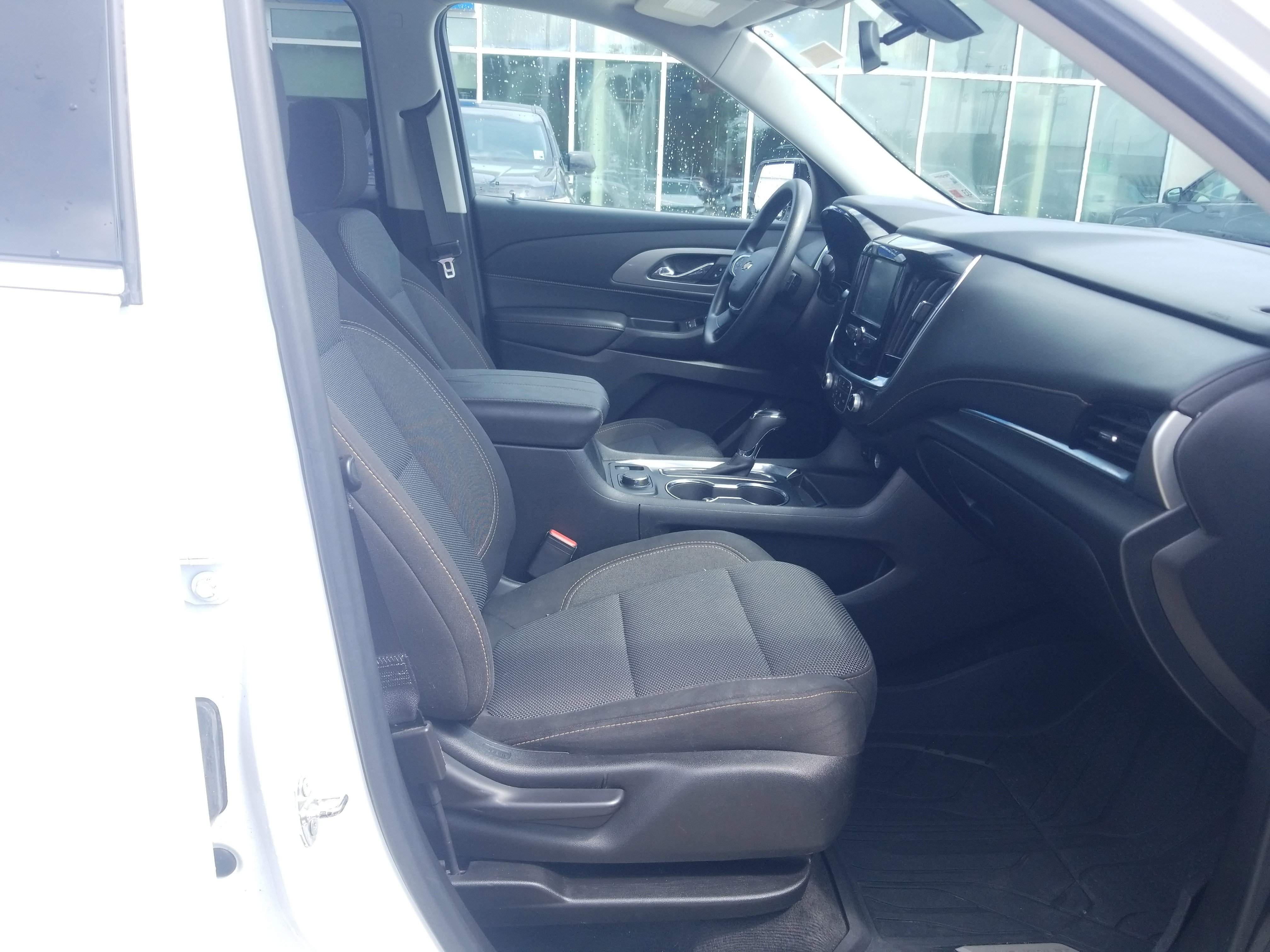 Used 2018 Chevrolet Traverse LS FWD image 17