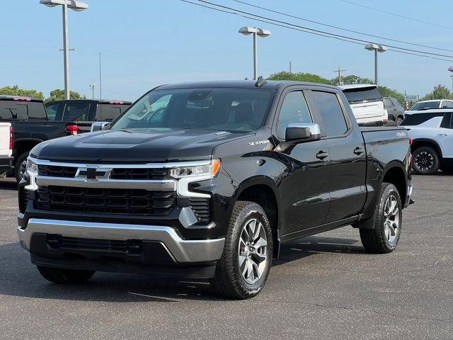 Used 2024 Chevrolet Silverado 1500 LT AWD/4WD image 43