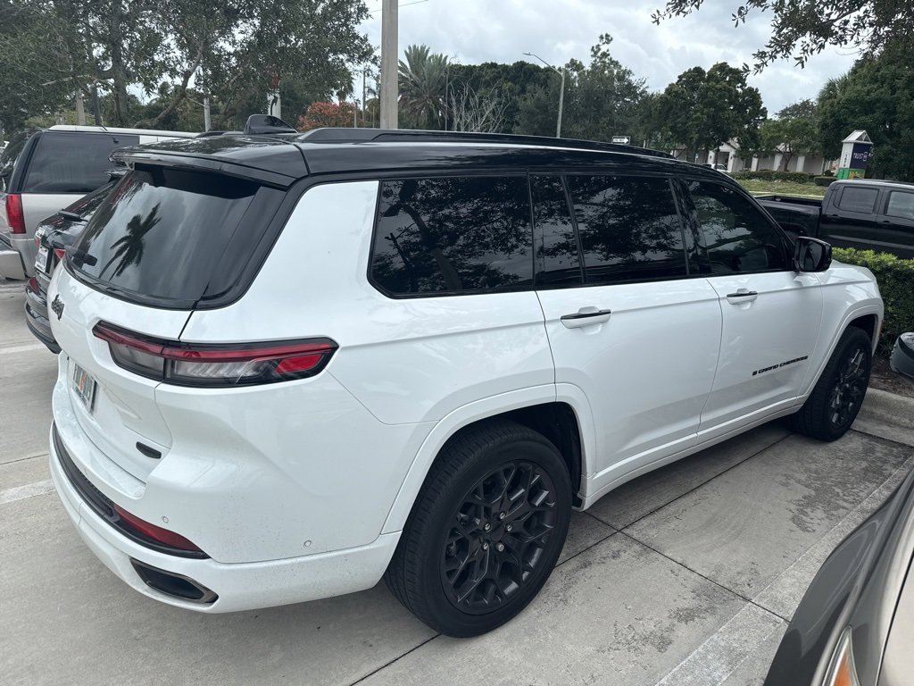 Used 2025 Jeep Grand Cherokee L Summit image 3