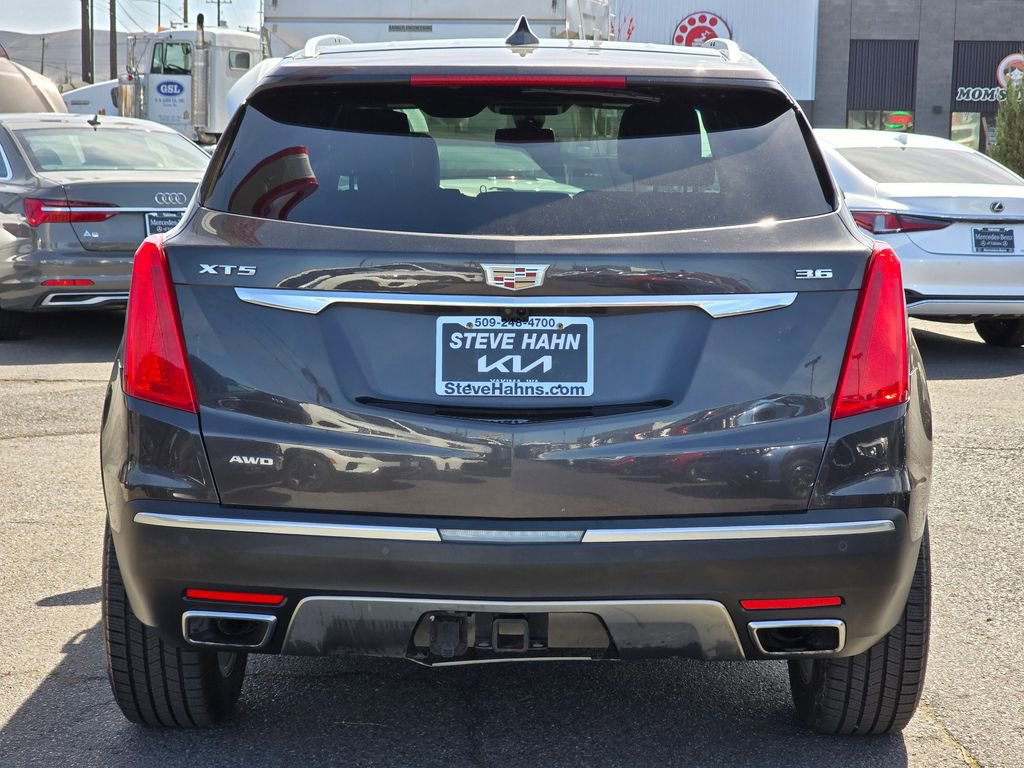 Used 2018 Cadillac XT5 Platinum w/ Driver Assist Package image 4