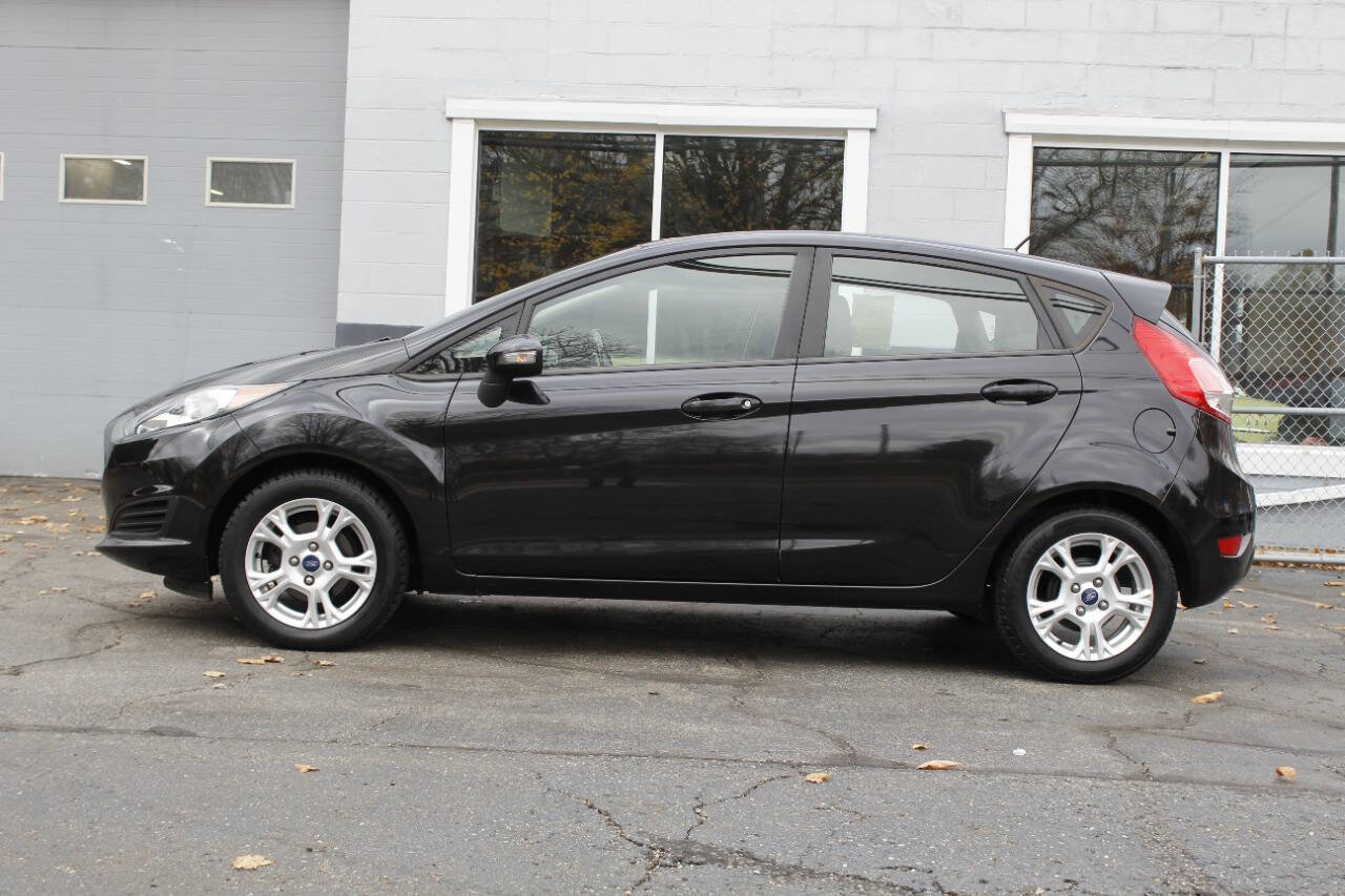 Used 2015 Ford Fiesta SE image 7