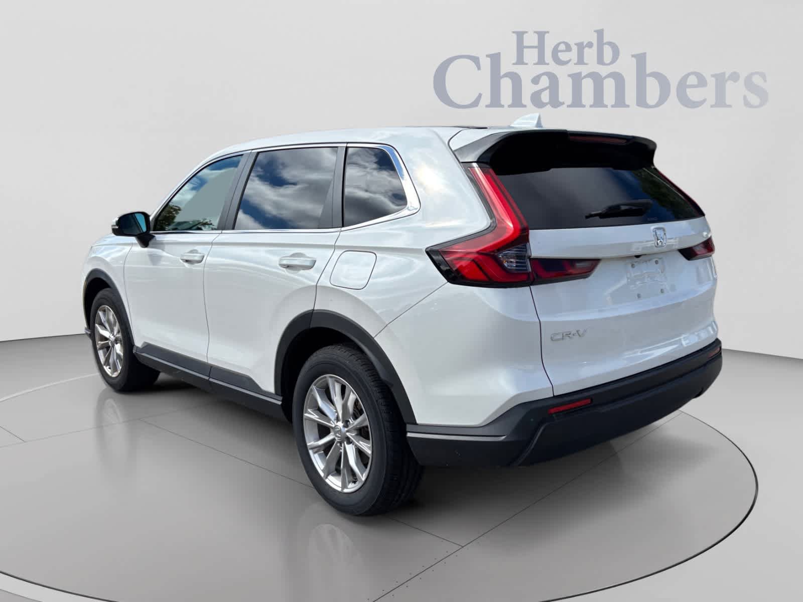Used 2023 Honda CR-V EX image 3