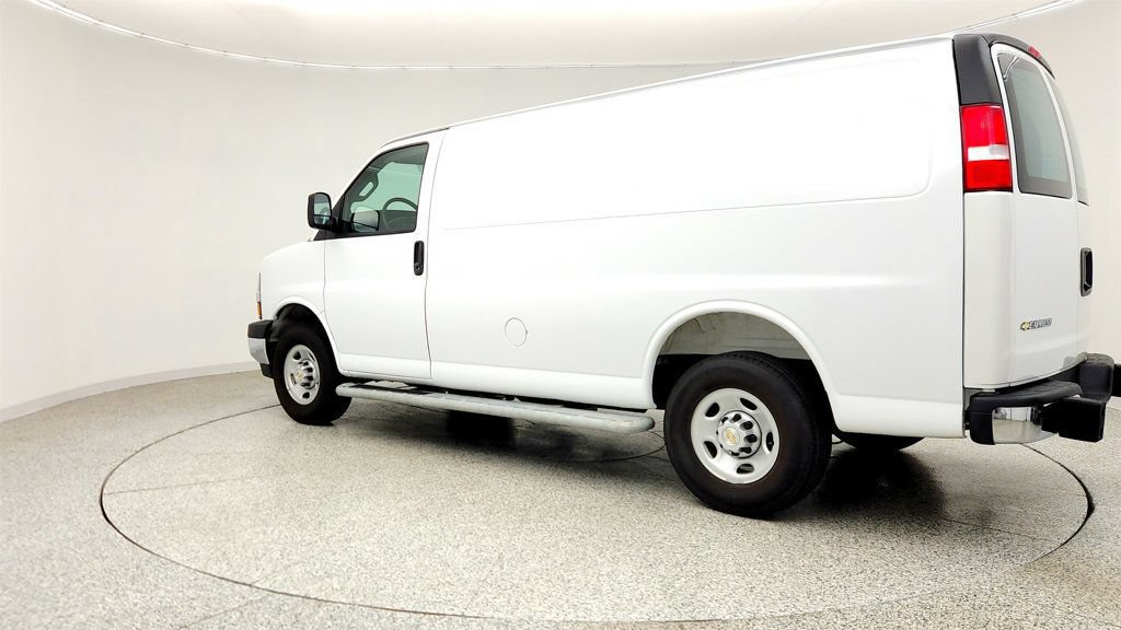 Used 2025 Chevrolet Express 2500 w/ Driver Convenience Package RWD image 7