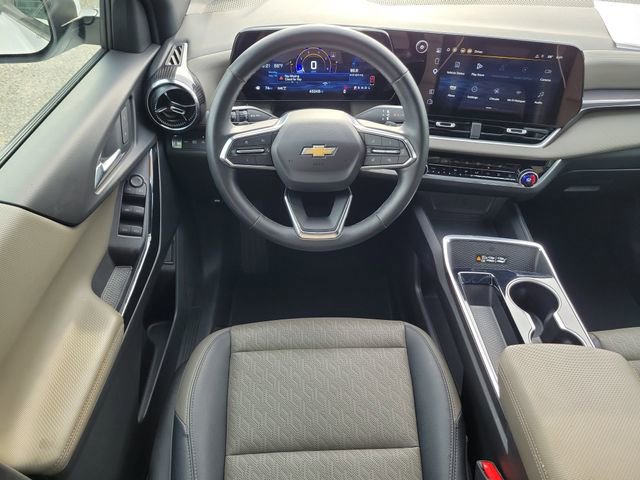 Used 2025 Chevrolet Equinox LT w/ Convenience Package II AWD/4WD image 16
