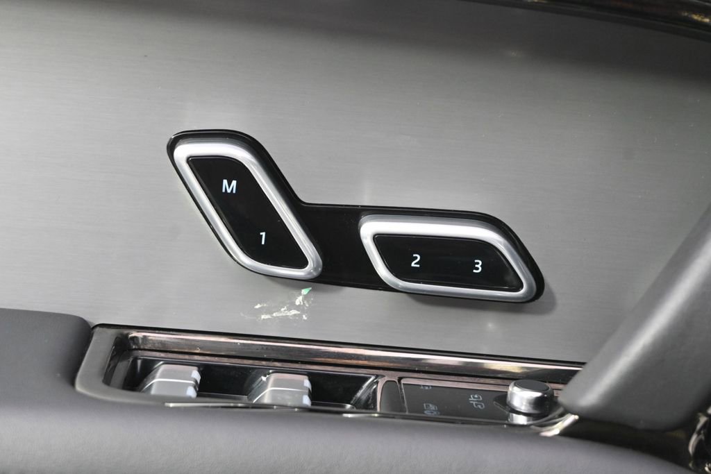 Used 2023 Land Rover Range Rover Sport SE Dynamic image 14