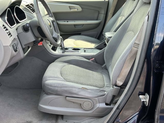 Used 2011 Chevrolet Traverse LS FWD image 13