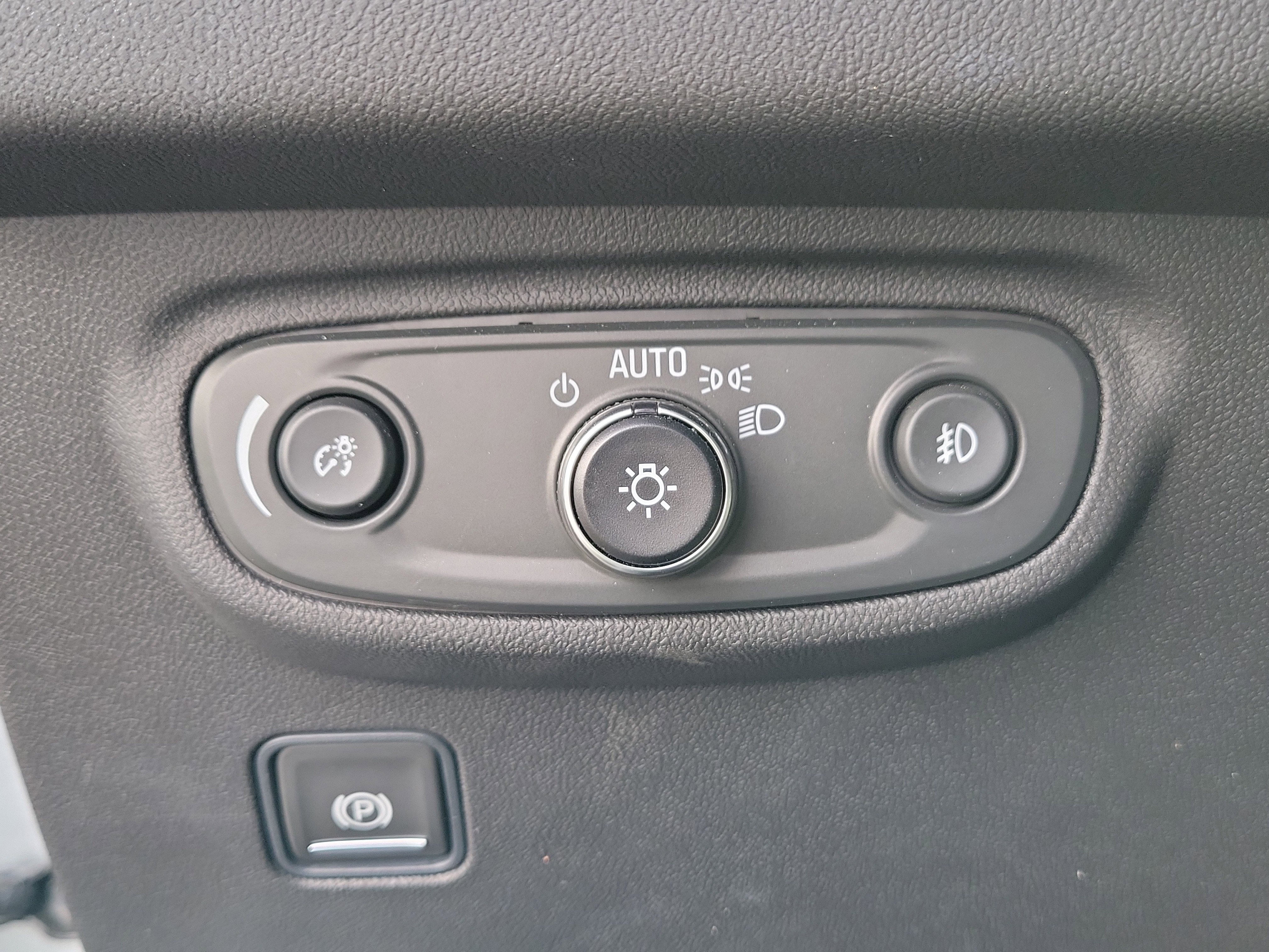 Used 2023 GMC Terrain SLT w/ Infotainment Package II AWD/4WD image 21