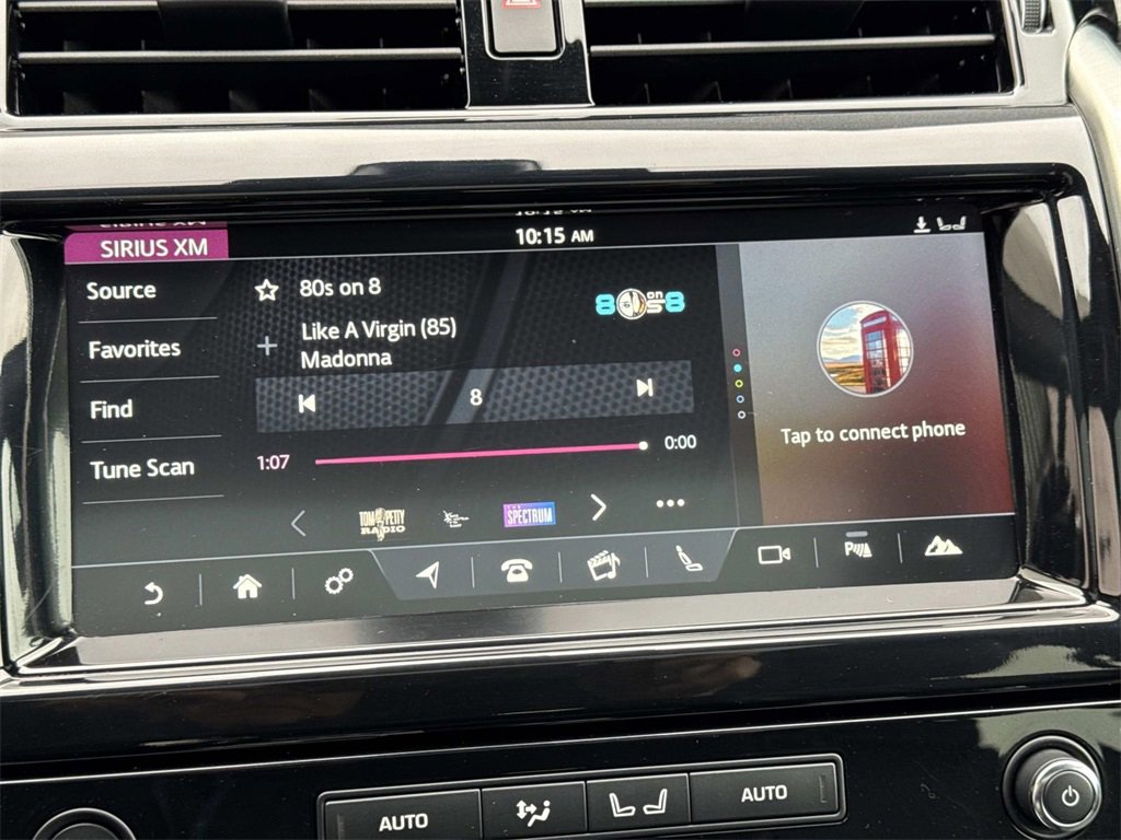 Certified 2018 Land Rover Discovery HSE image 24