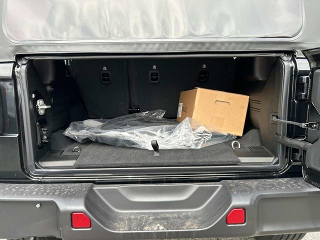 New 2025 Jeep Wrangler Sahara image 6