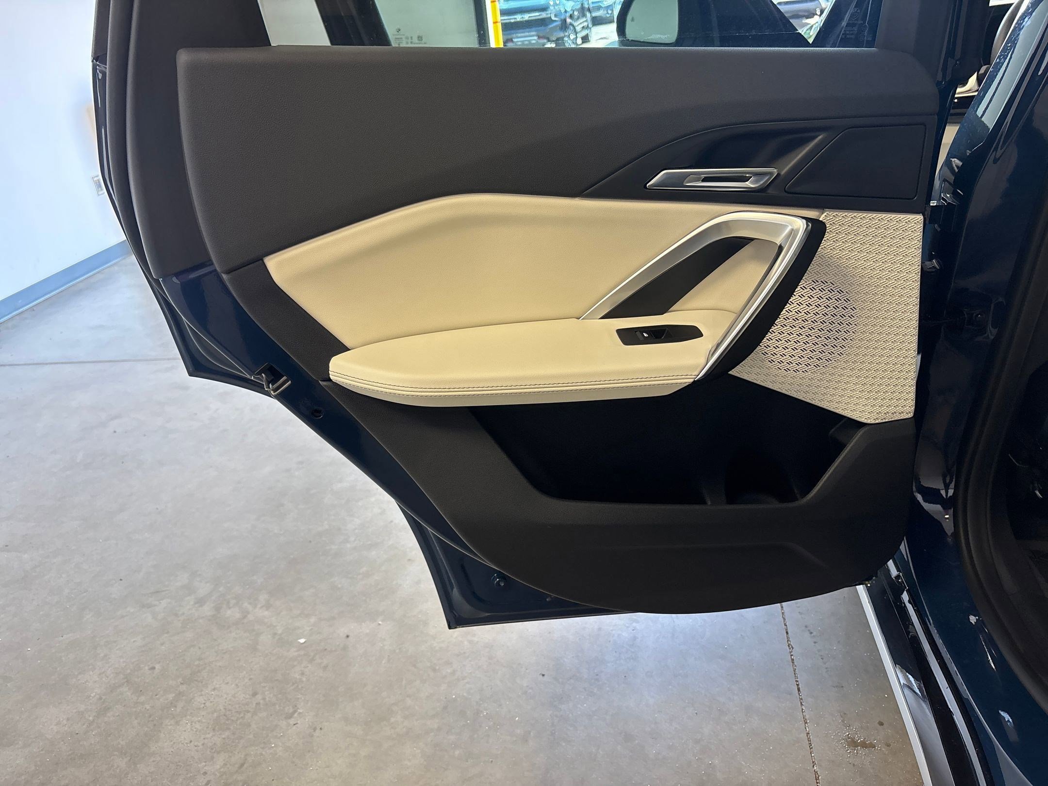 Used 2026 BMW X1 xDrive28i w/ Convenience Package image 37