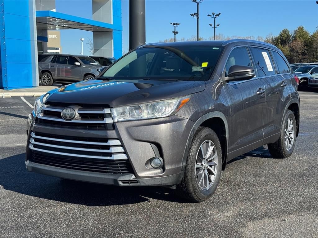 Used 2018 Toyota Highlander XLE image 7