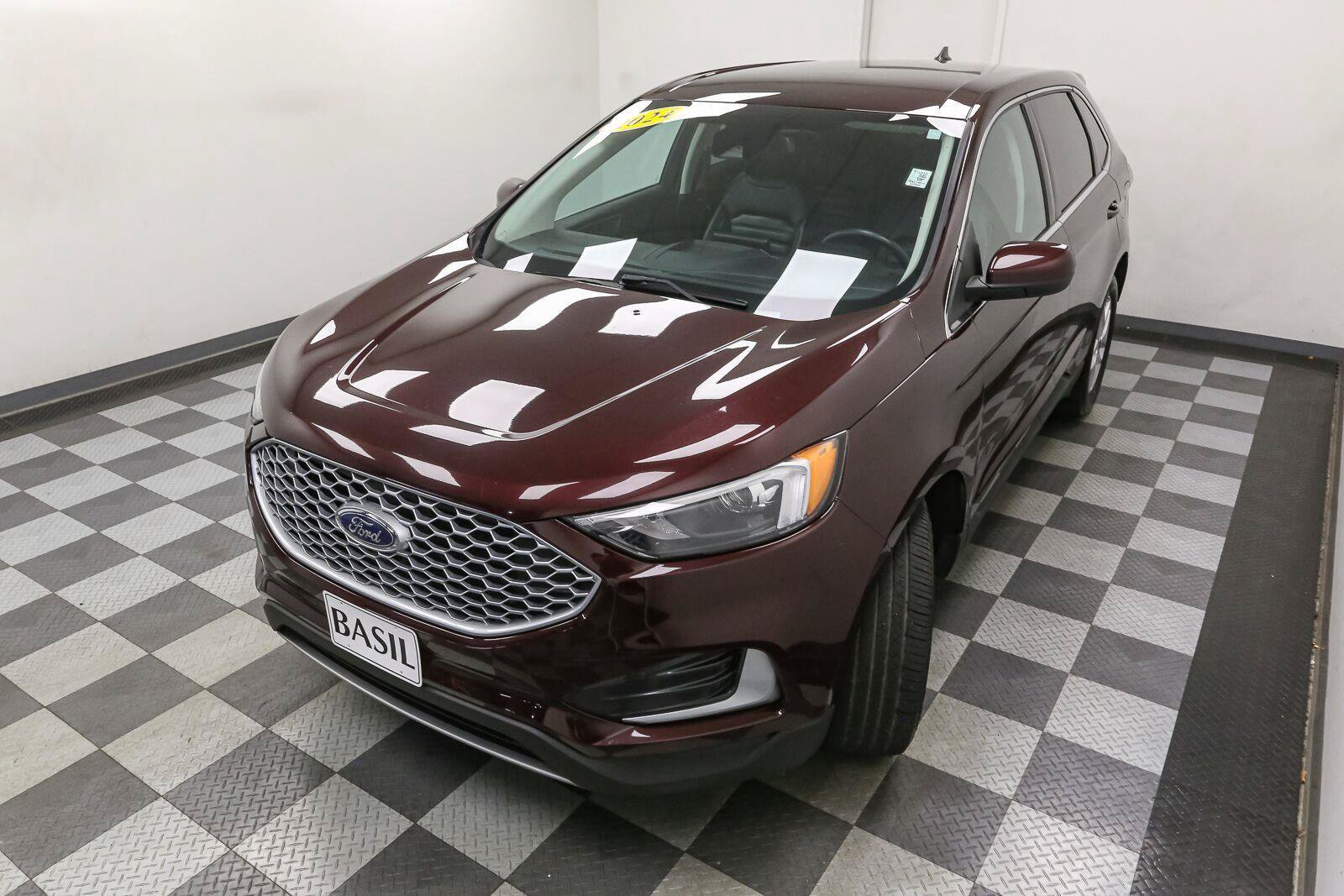 Used 2024 Ford Edge SEL AWD/4WD image 6