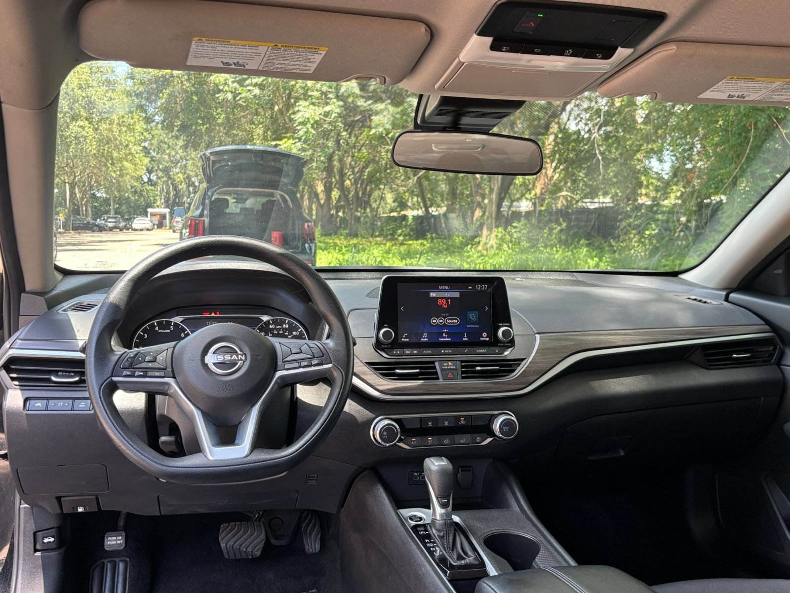 Used 2025 Nissan Altima 2.5 SV FWD image 33