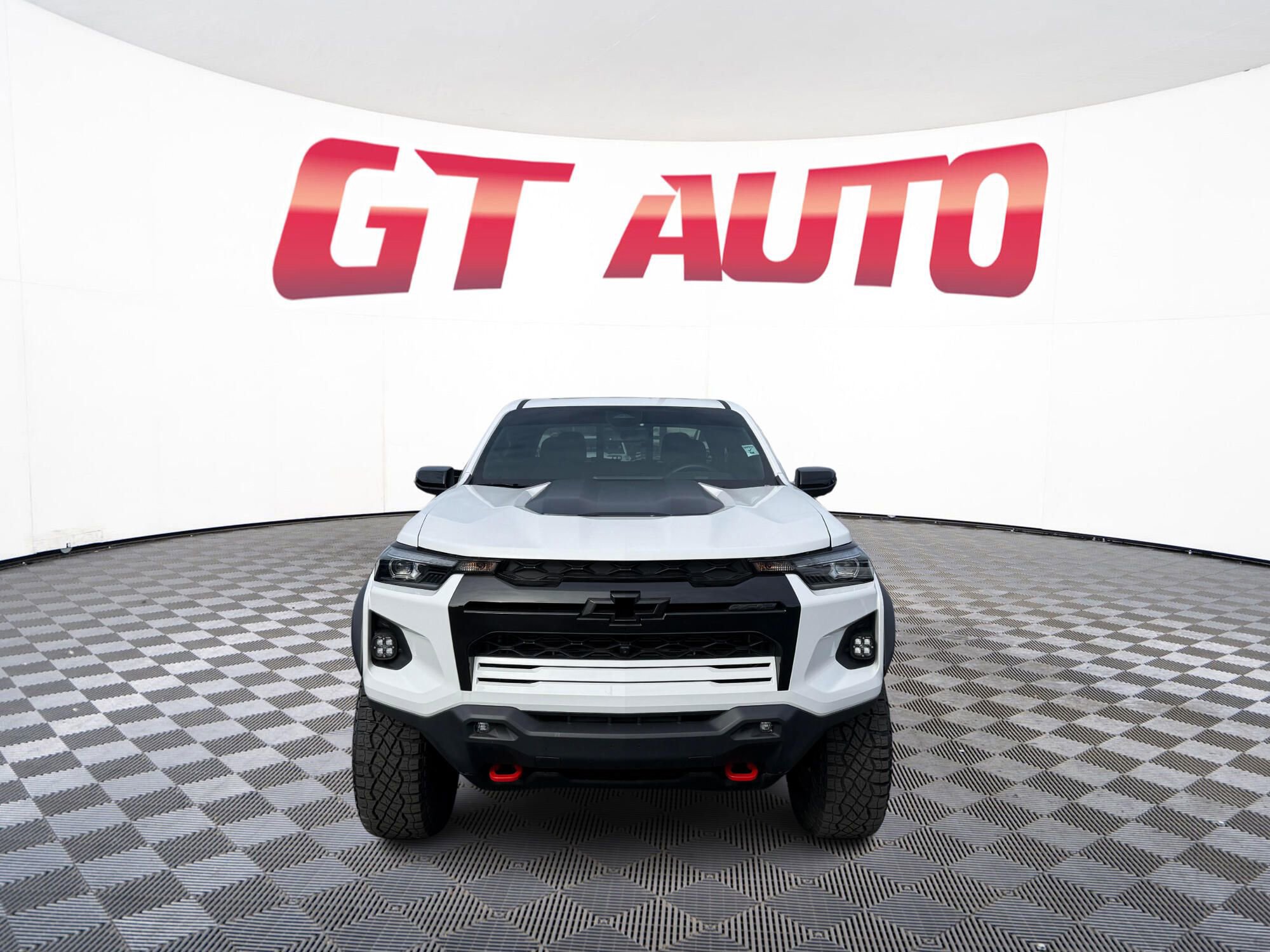Used 2024 Chevrolet Colorado ZR2 w/ Technology Package image 2